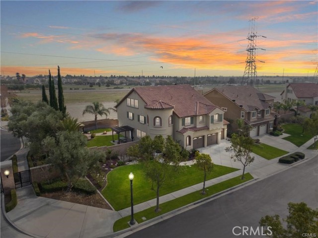 Detail Gallery Image 1 of 1 For 5381 Campania Way, Fontana,  CA 92336 - 5 Beds | 3 Baths