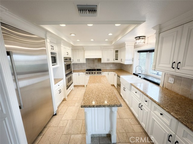 2315 Paseo De Cima, Glendale CA: https://media.crmls.org/medias/8e0e8336-cce0-4f3b-bdea-6636b8bbb3e4.jpg