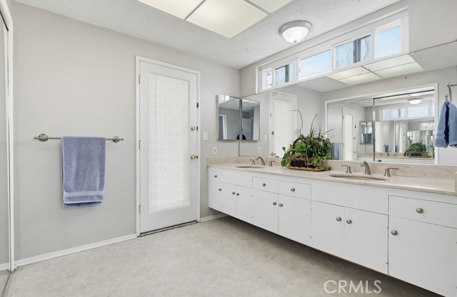 Detail Gallery Image 39 of 74 For 5346 E Flagstone St, Long Beach,  CA 90808 - 4 Beds | 3 Baths