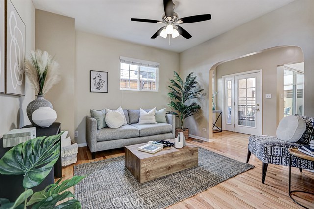 Detail Gallery Image 31 of 75 For 104 Saint Joseph Ave, Long Beach,  CA 90803 - 5 Beds | 3 Baths