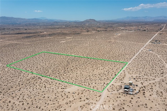 6789 La Brisa Drive, Joshua Tree CA: https://media.crmls.org/medias/8e0fa59a-41c3-48b6-b531-c88366ef0e0d.jpg