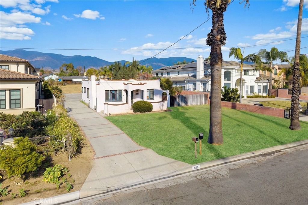 623 W Palm Drive