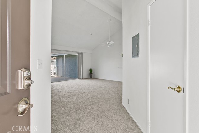 Detail Gallery Image 4 of 32 For 10371 Garden Grove Boulevard #20,  Garden Grove,  CA 92843 - 3 Beds | 3 Baths