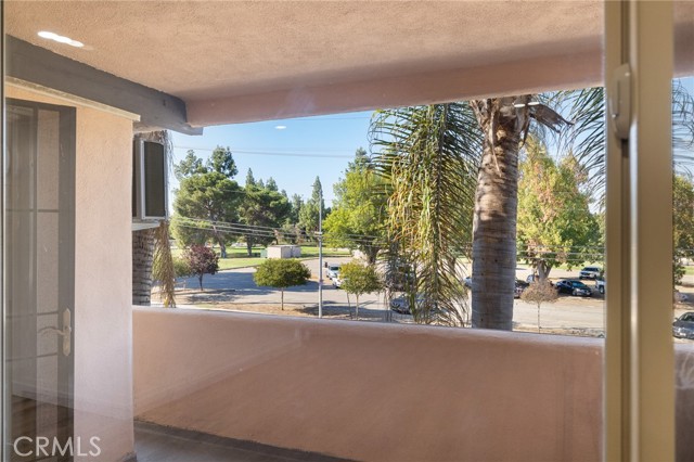 Detail Gallery Image 16 of 18 For 17000 Burbank Bld #301,  Encino,  CA 91316 - 2 Beds | 2 Baths