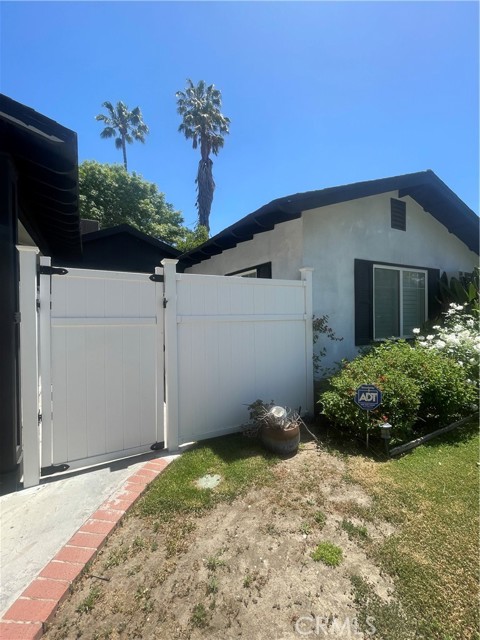 7844 Nevada Avenue, Canoga Park CA: https://media.crmls.org/medias/8e132315-bef4-4338-80c2-d5e0dc384aec.jpg