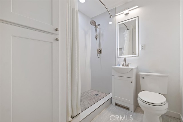 Detail Gallery Image 8 of 27 For 3265 Santa Fe Ave #60,  Long Beach,  CA 90810 - 2 Beds | 1 Baths