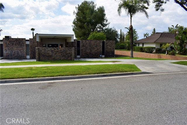 Image 2 of 58 For 1156 Lyndhurst Drive