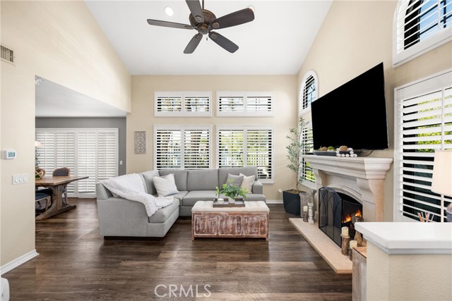 26065 Las Flores, Mission Viejo CA: https://media.crmls.org/medias/8e156ba6-b55b-45ef-adf5-3ac973a056b7.jpg