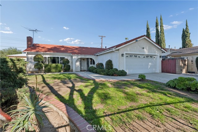 Detail Gallery Image 3 of 32 For 16103 Osborne St, North Hills,  CA 91343 - 3 Beds | 2 Baths