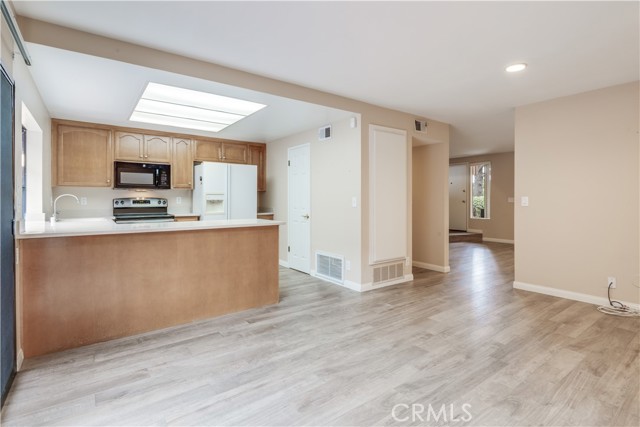 Detail Gallery Image 11 of 30 For 1637 Westmont, San Pedro,  CA 90732 - 3 Beds | 2/1 Baths