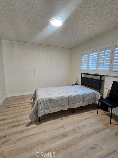 Detail Gallery Image 7 of 10 For 20152 Acre, Winnetka,  CA 91306 - 4 Beds | 2 Baths