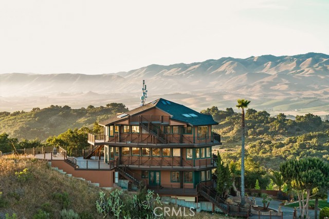 1110 Deer Canyon Road, Arroyo Grande CA: https://media.crmls.org/medias/8e16a33b-d625-4d9d-b74f-d7d213ddbdbc.jpg