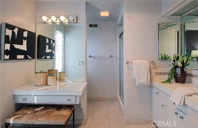 Detail Gallery Image 19 of 42 For 395 Meadow Ln, Newport Beach,  CA 92660 - 3 Beds | 3 Baths