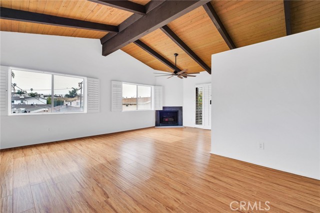 Detail Gallery Image 2 of 35 For 2215 Pullman Ln, Redondo Beach,  CA 90278 - 3 Beds | 2 Baths