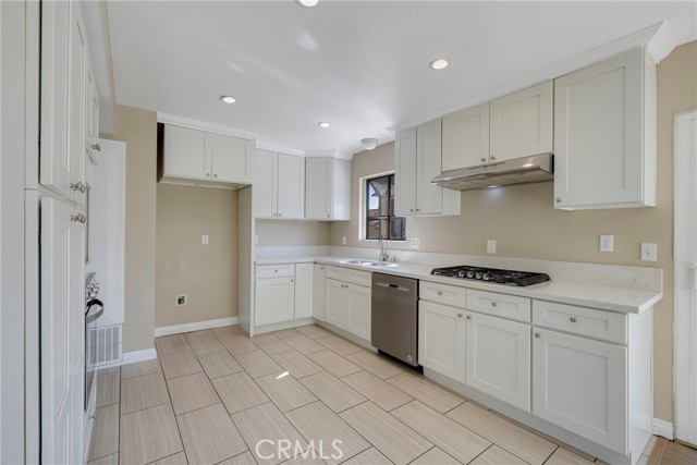 Image 11 of 27 For 6485 Clovis  