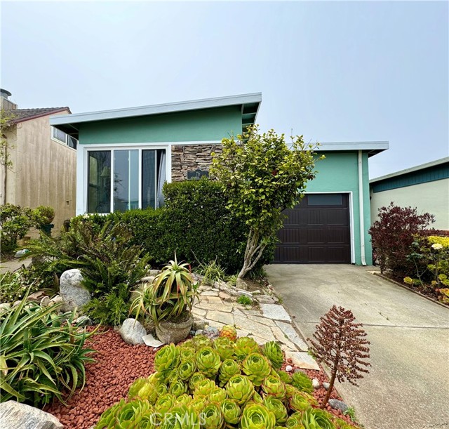 Detail Gallery Image 1 of 1 For 76 Oceanside Dr, Daly City,  CA 94015 - 3 Beds | 2 Baths