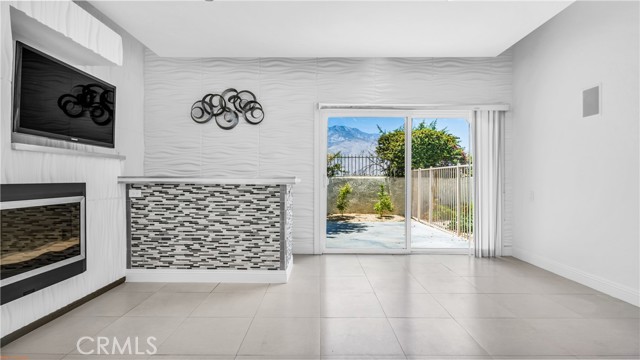 1553 Spyglass, Palm Springs CA: https://media.crmls.org/medias/8e17917f-f89b-4ea3-8f14-4b0763c26ad3.jpg