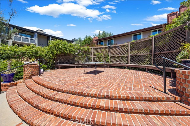 Detail Gallery Image 37 of 58 For 6315 Green Valley #100,  Culver City,  CA 90230 - 2 Beds | 2 Baths