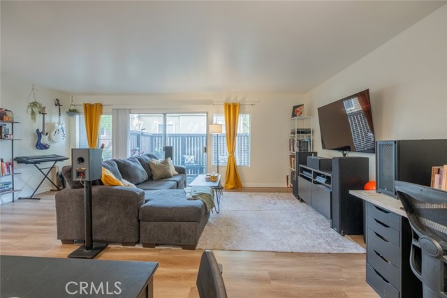 Detail Gallery Image 1 of 21 For 18350 Hatteras St #132,  Tarzana,  CA 91356 - 2 Beds | 2 Baths