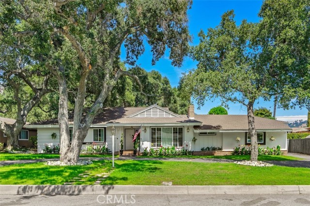 208 Oak Tree Dr, Glendora, CA 91741