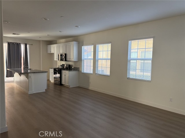 Detail Gallery Image 3 of 12 For 8603 Founders Grove, Chino,  CA 91708 - 3 Beds | 2 Baths