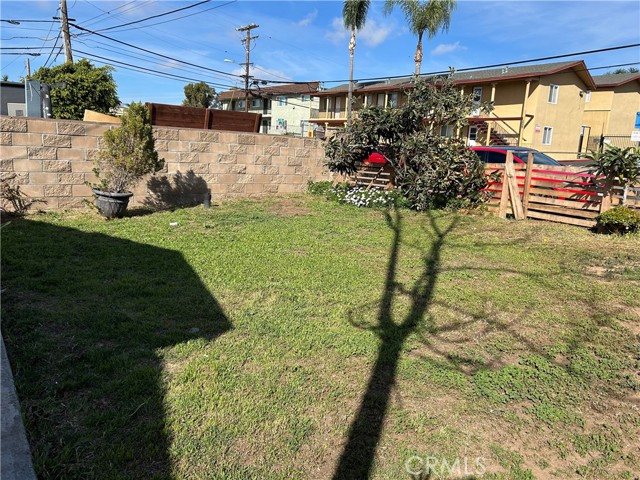 Detail Gallery Image 3 of 5 For 2016 F, National City,  CA 91950 - 2 Beds | 1 Baths