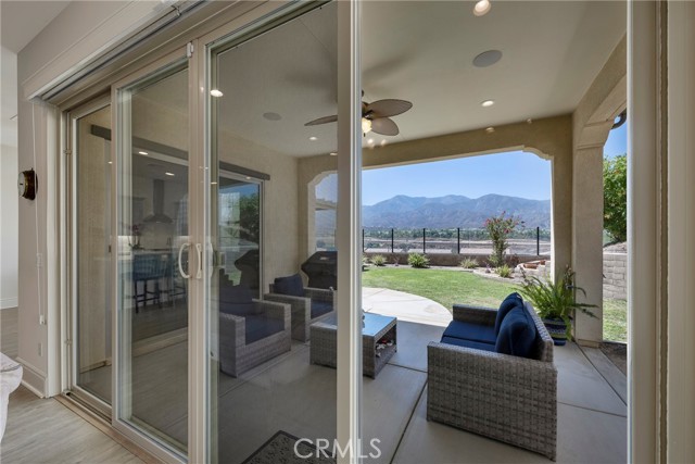 11537 Alton Drive, Corona CA: https://media.crmls.org/medias/8e1bc6e8-9192-4668-8c12-005062816296.jpg