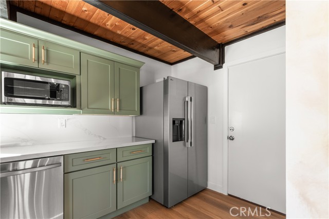 Detail Gallery Image 38 of 72 For 39933 Deer, Big Bear Lake,  CA 92315 - 3 Beds | 2 Baths