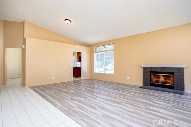 Detail Gallery Image 4 of 38 For 23939 Brittlebush Cir, Moreno Valley,  CA 92557 - 3 Beds | 2 Baths