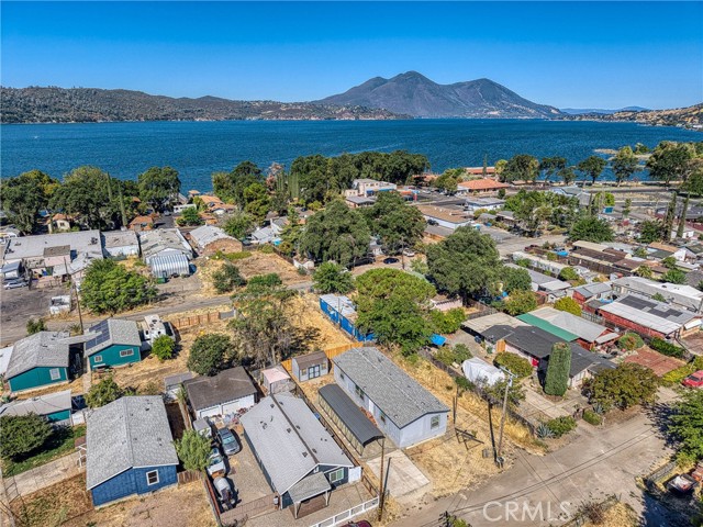 3791 Robinson Avenue, Clearlake CA: https://media.crmls.org/medias/8e1cad70-3e59-42b7-b03c-e4b476d5dc3b.jpg