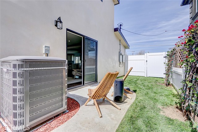 2200 Plant Avenue, Redondo Beach, California 90278, 3 Bedrooms Bedrooms, ,1 BathroomBathrooms,Residential,For Sale,Plant,PV25056343