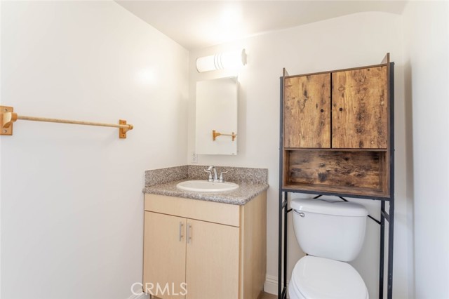 Detail Gallery Image 16 of 17 For 1466 Tamarind Ave #104,  Los Angeles,  CA 90028 - 2 Beds | 2 Baths