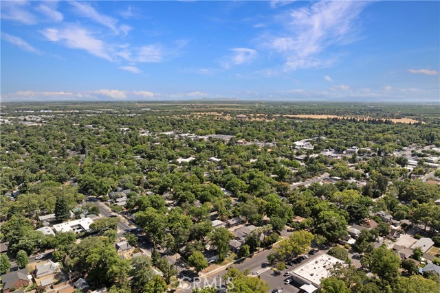 479 E 9th Street, Chico CA: https://media.crmls.org/medias/8e1e0630-9dba-446f-a1ae-d809bdd0d956.jpg
