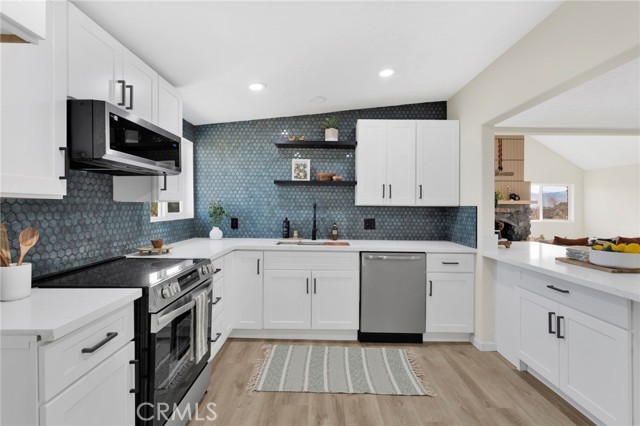 Detail Gallery Image 15 of 61 For 14344 Central Rd, Apple Valley,  CA 92307 - 4 Beds | 2 Baths