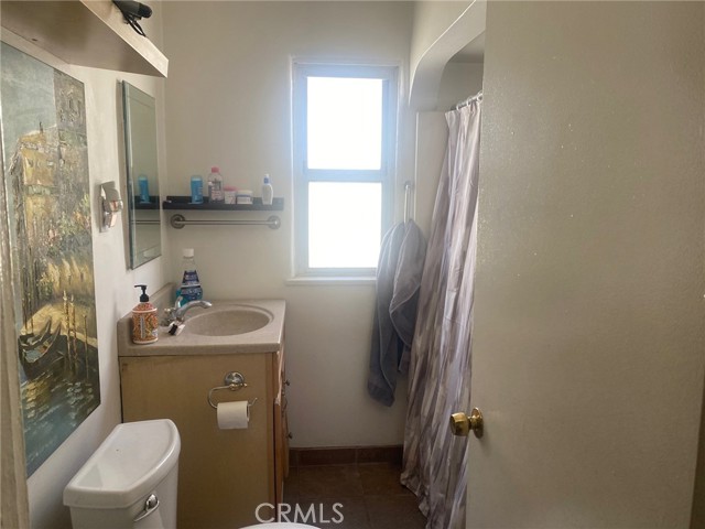 Detail Gallery Image 6 of 18 For 8725 S Denker, Los Angeles,  CA 90047 - 2 Beds | 1 Baths