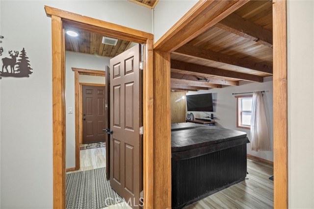 Detail Gallery Image 23 of 29 For 328 E Fairway Bld, Big Bear City,  CA 92314 - 3 Beds | 1 Baths