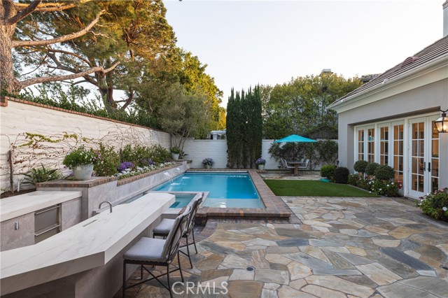 Detail Gallery Image 26 of 33 For 20 Gleneagles Dr, Newport Beach,  CA 92660 - 5 Beds | 4/1 Baths