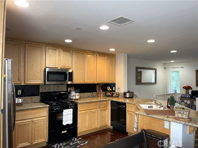 Detail Gallery Image 6 of 12 For 9497 Jack Rabbit Dr #109,  Rancho Cucamonga,  CA 91730 - 3 Beds | 2 Baths