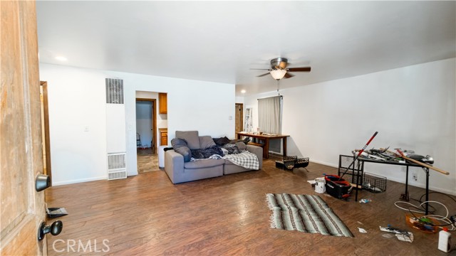 Detail Gallery Image 8 of 41 For 1605 Malabar, Big Bear City,  CA 92314 - 3 Beds | 2 Baths