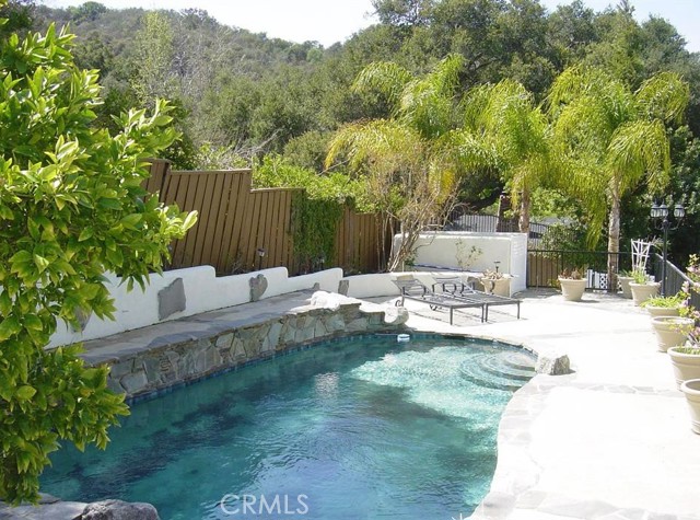 Detail Gallery Image 33 of 75 For 60 Upper Lake Rd, Thousand Oaks,  CA 91361 - 4 Beds | 4 Baths