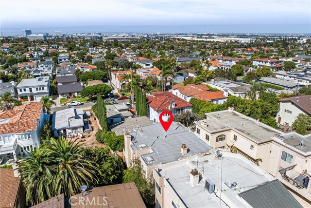 1323 17th Street, Manhattan Beach, California 90266, ,Residential Income,Sold,17th,SB25005495