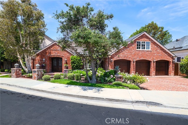 20 Cherry Hills Lane, Newport Beach CA: https://media.crmls.org/medias/8e223353-7037-4657-92b8-116acaab38af.jpg