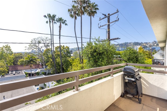 Detail Gallery Image 7 of 23 For 911 N Kings Rd #310,  West Hollywood,  CA 90069 - 2 Beds | 2 Baths
