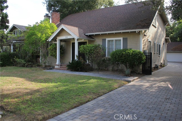 Detail Gallery Image 1 of 1 For 708 S Los Robles Ave, Pasadena,  CA 91106 - 4 Beds | 4/1 Baths