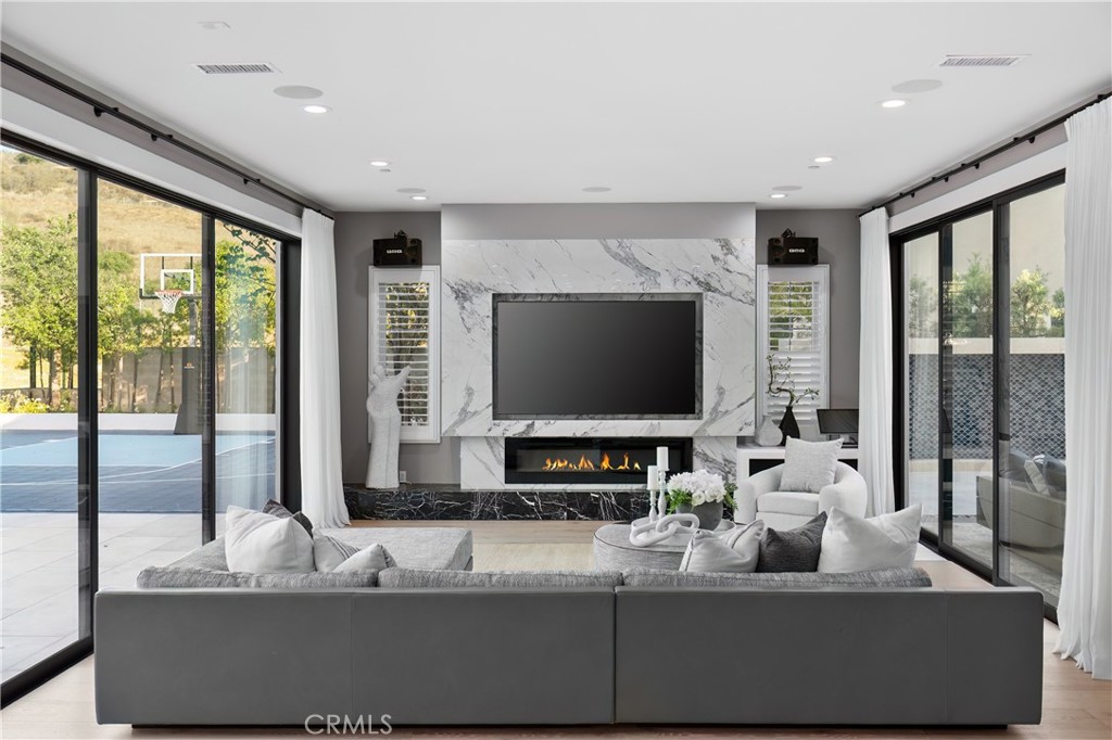 MLS #OC26159234 image #7