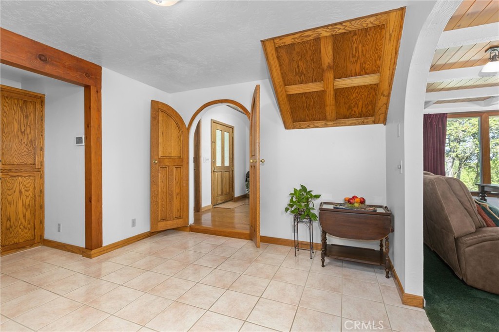 2015 Alturas Road