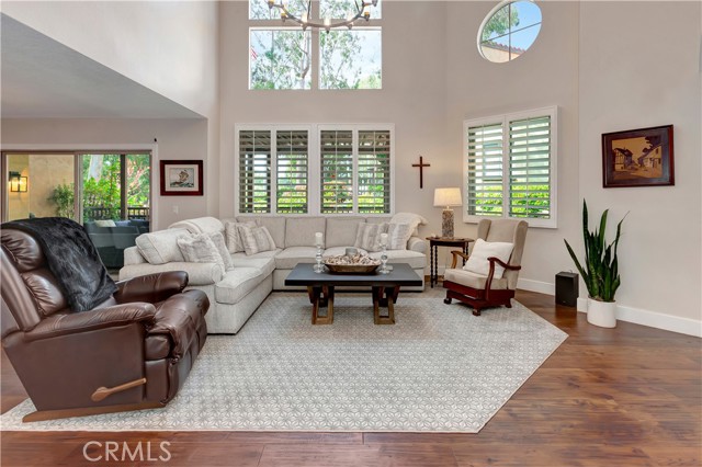 Detail Gallery Image 9 of 37 For 515 Bay Hill Dr, Newport Beach,  CA 92660 - 2 Beds | 2/1 Baths