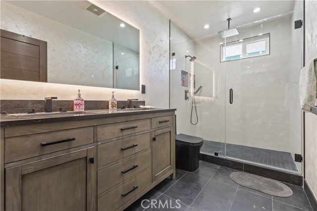 Image 27 of 40 For 2240 Parish  