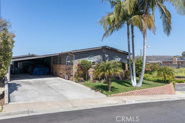 Detail Gallery Image 2 of 42 For 6096 Crawford St, San Diego,  CA 92120 - 4 Beds | 3 Baths