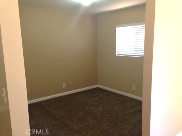 Image 3 of 9 For 921 5th Street B